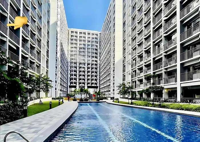 3 Condos*8 Beds*3 Bathrooms*3 Kitchens*4 Pools*@ Shore2 Moa
